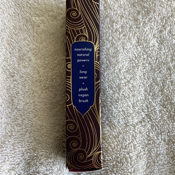 Pacifica Natural Vegan Mascara - Picture 3 of 5